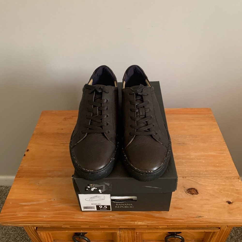 COPY - NWB MENS BANANA REPUBLIC SHOES